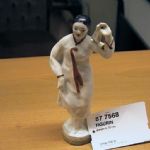 187 7568 FIGURINE